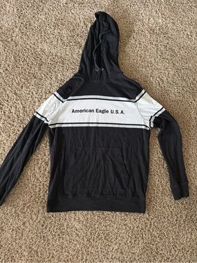 American Eagle Outfitters Black and White Zip-Up Style Hooded Sweater